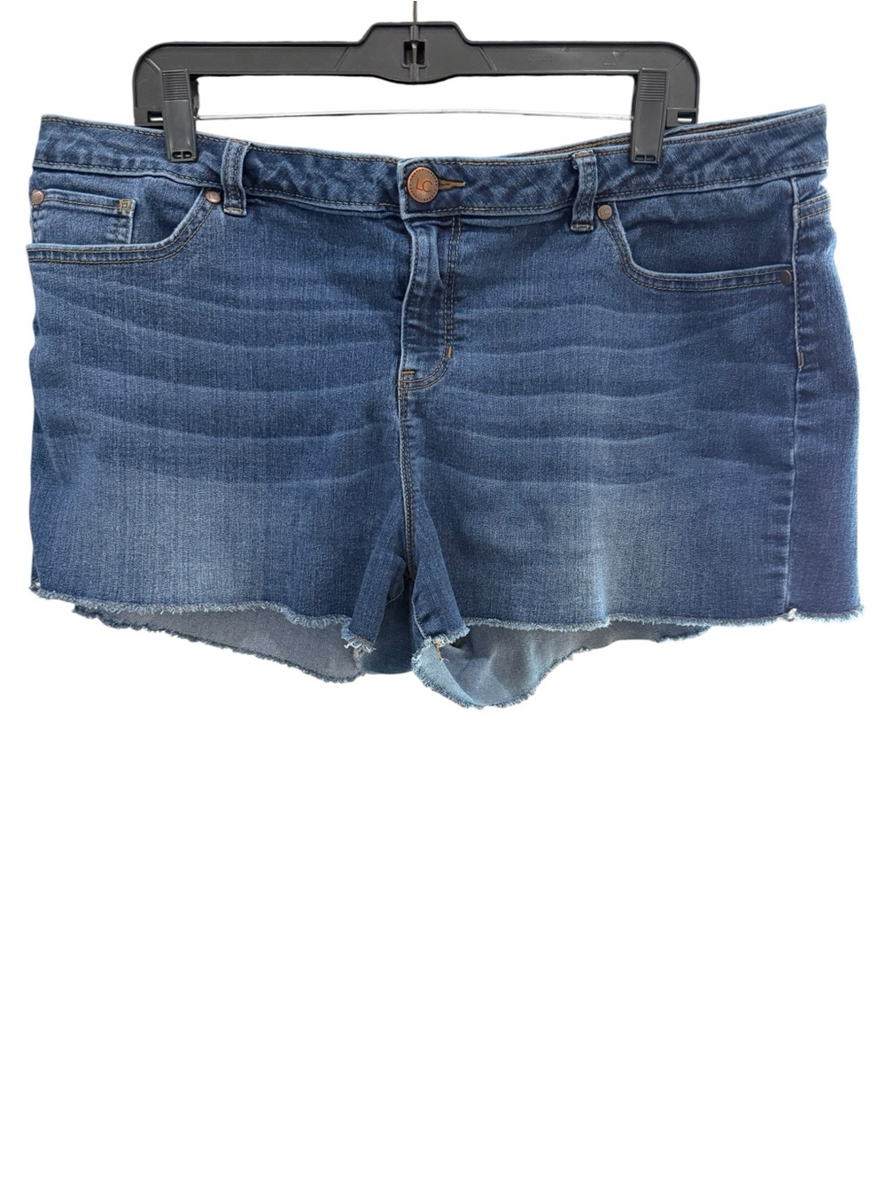 LC Lauren Conrad Medium Wash Frayed Hem Denim Shorts Women’s Size 16